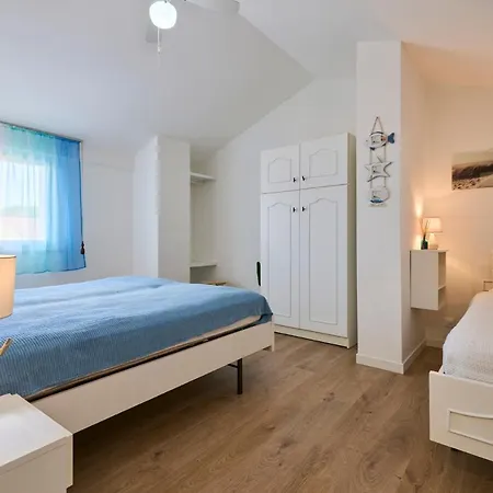 Apartamento Trilocale Ariete Doppi Servizi *